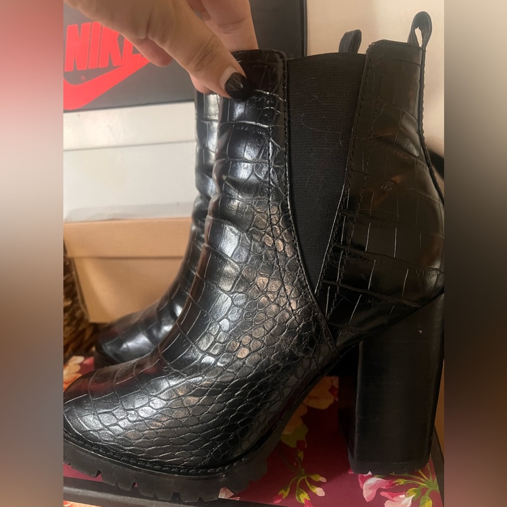 Black Steve Madden booties